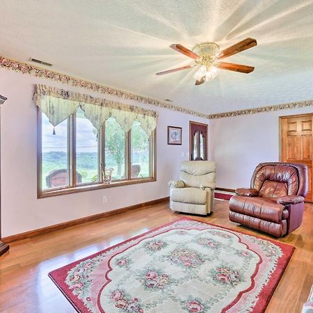 فيلا Charming Williamstown Retreat With Private Yard المظهر الخارجي الصورة