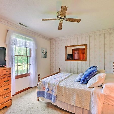 فيلا Charming Williamstown Retreat With Private Yard المظهر الخارجي الصورة