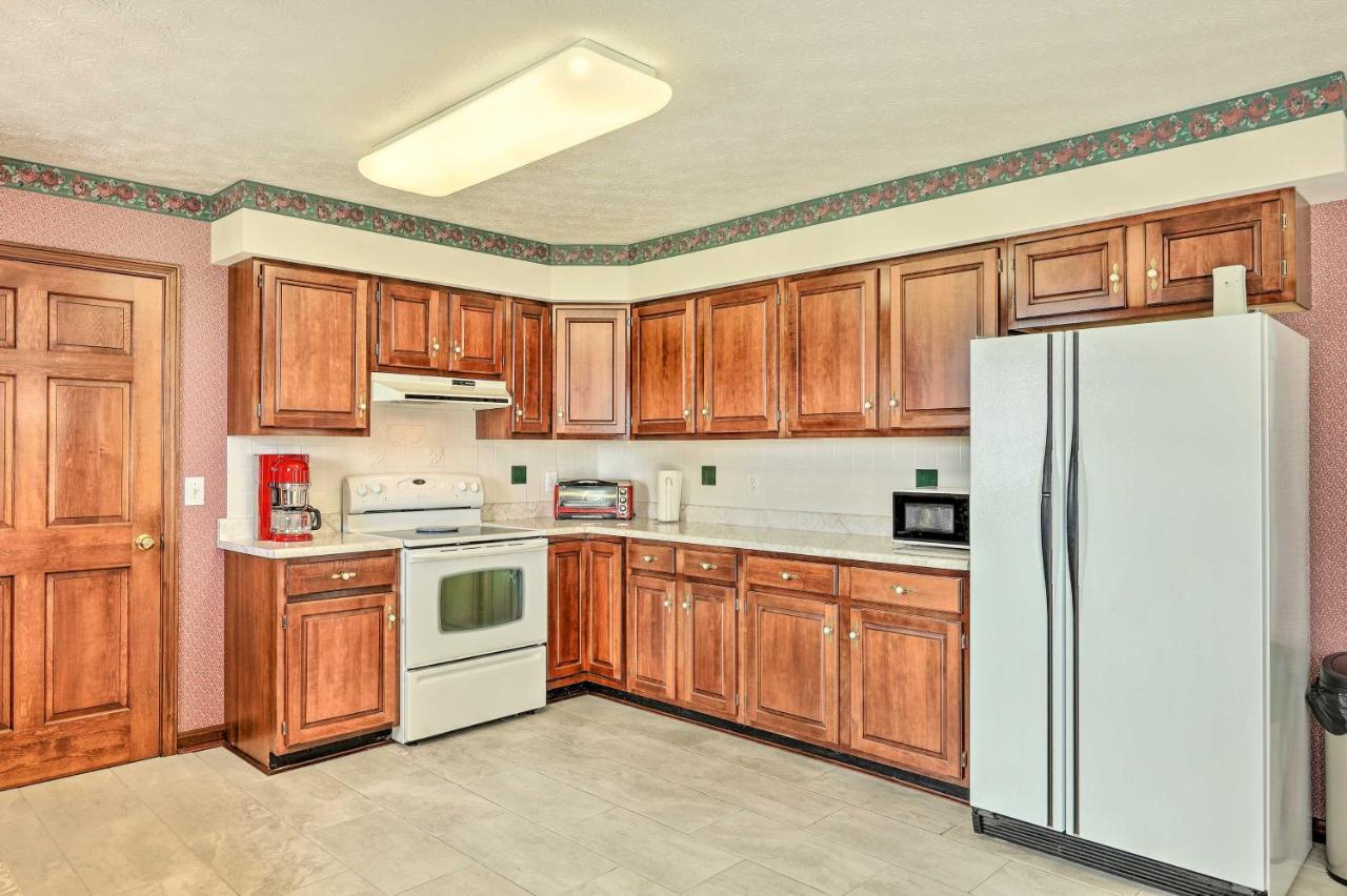 فيلا Charming Williamstown Retreat With Private Yard المظهر الخارجي الصورة