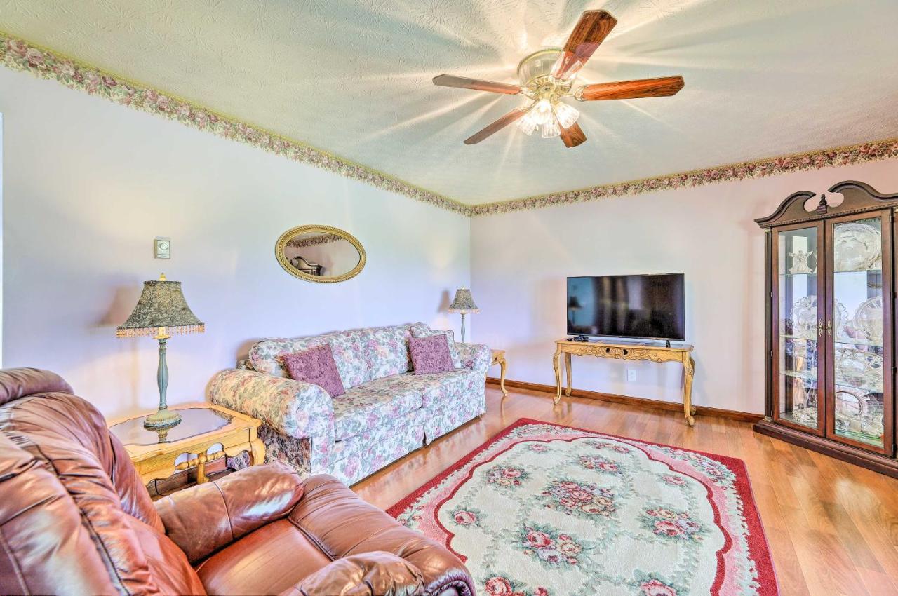 فيلا Charming Williamstown Retreat With Private Yard المظهر الخارجي الصورة