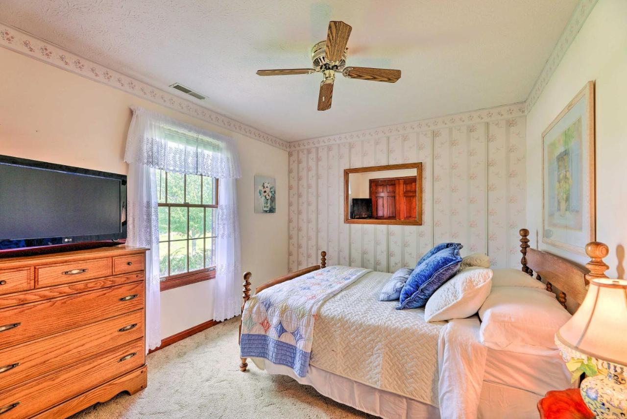 فيلا Charming Williamstown Retreat With Private Yard المظهر الخارجي الصورة