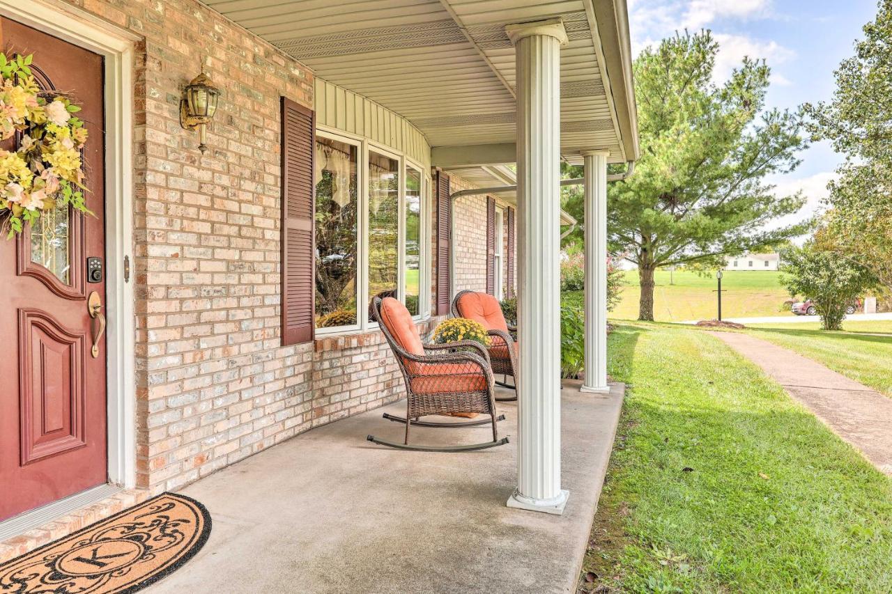 فيلا Charming Williamstown Retreat With Private Yard المظهر الخارجي الصورة